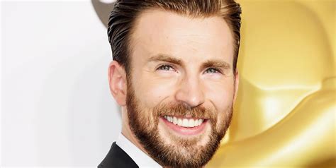 Chris Evans Spammed Instagram with the Cutest。